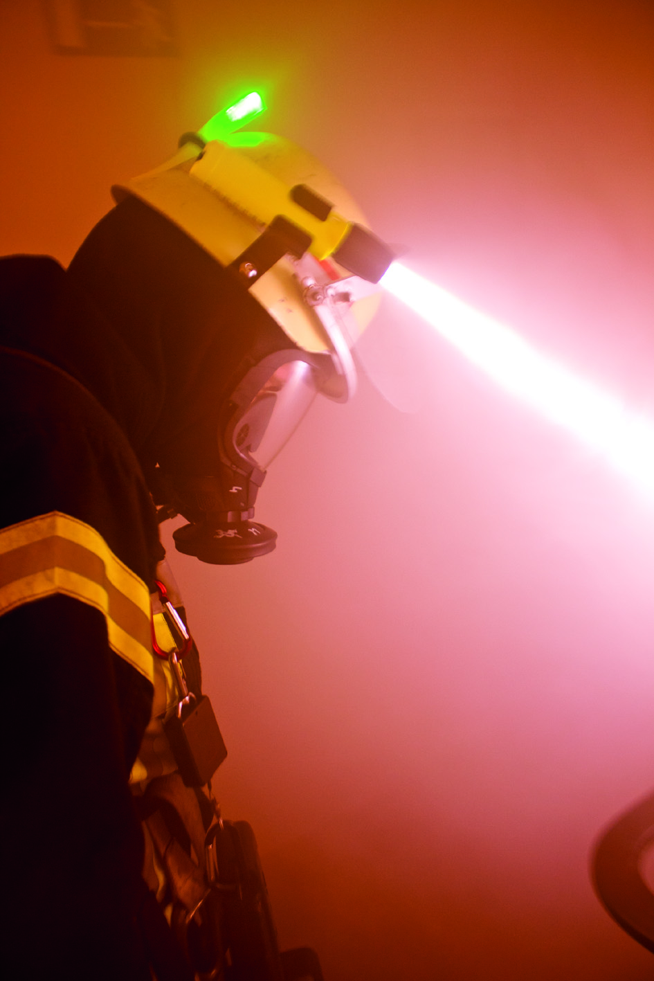 Notfallkeil FIRE LED Feuerwehrausrüstung Feuerwehr Equipment LED Keil 